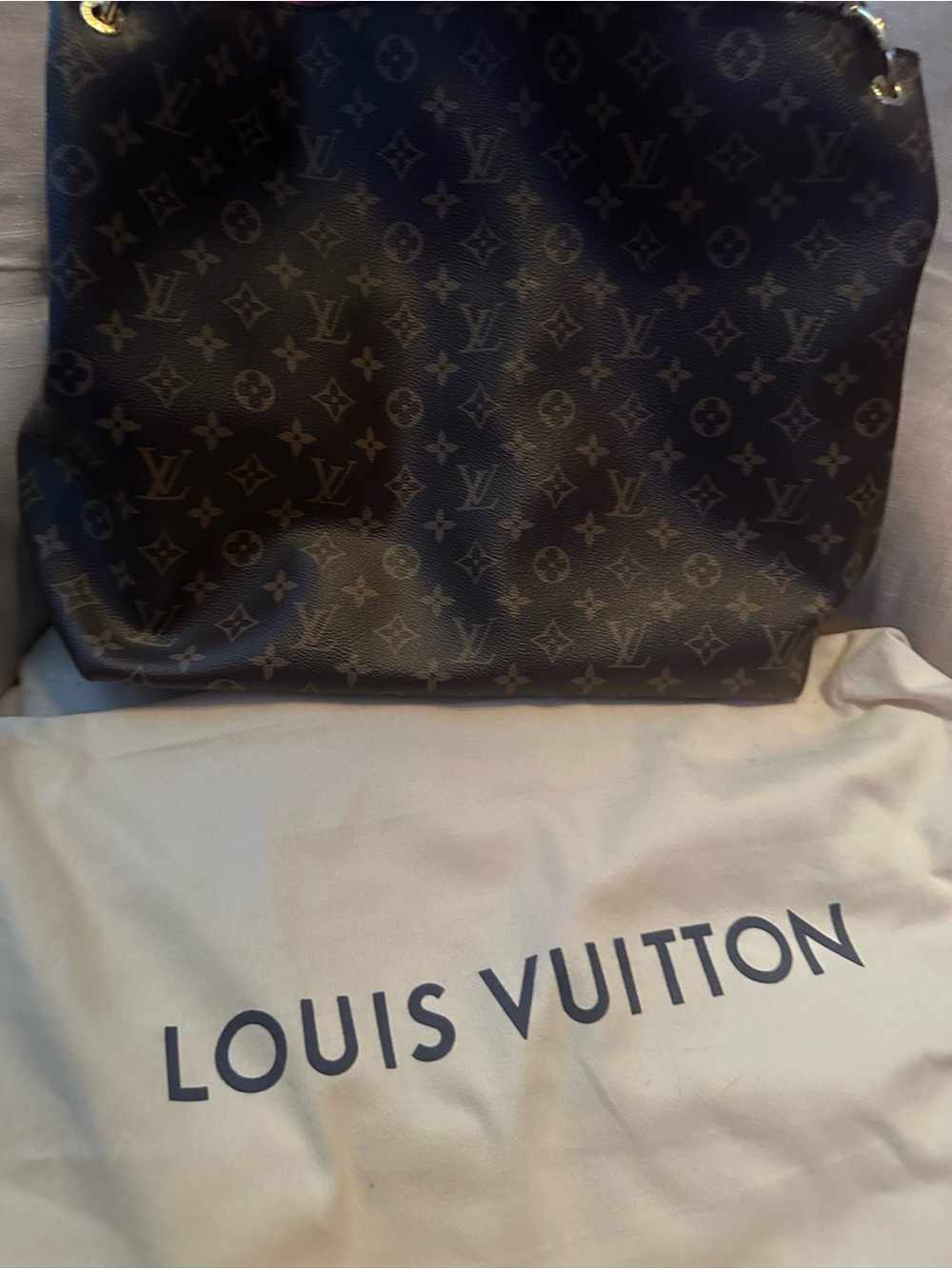 Louis Vuitton Monogram Tote with Fuchsia Interior and Natural Leather Trim. - Picture 11 of 16